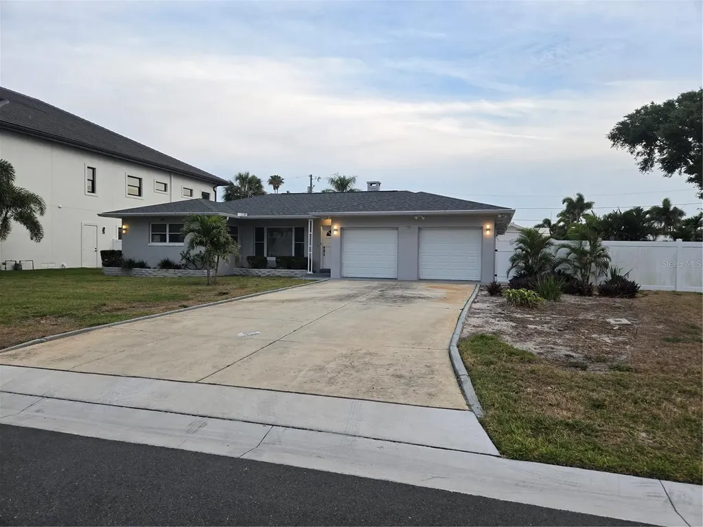 106 15th Street Belleair Beach FL 33786