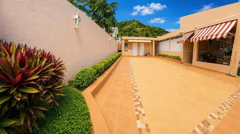 Calle G #P15 Golden Gate Ii Caguas PR 00725
