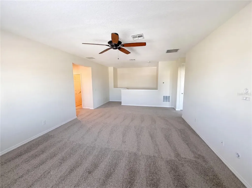 1811 Henley Street Magnolia Square FL 34771