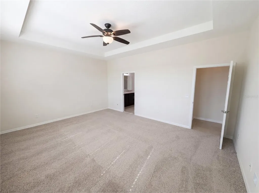 1811 Henley Street Magnolia Square FL 34771