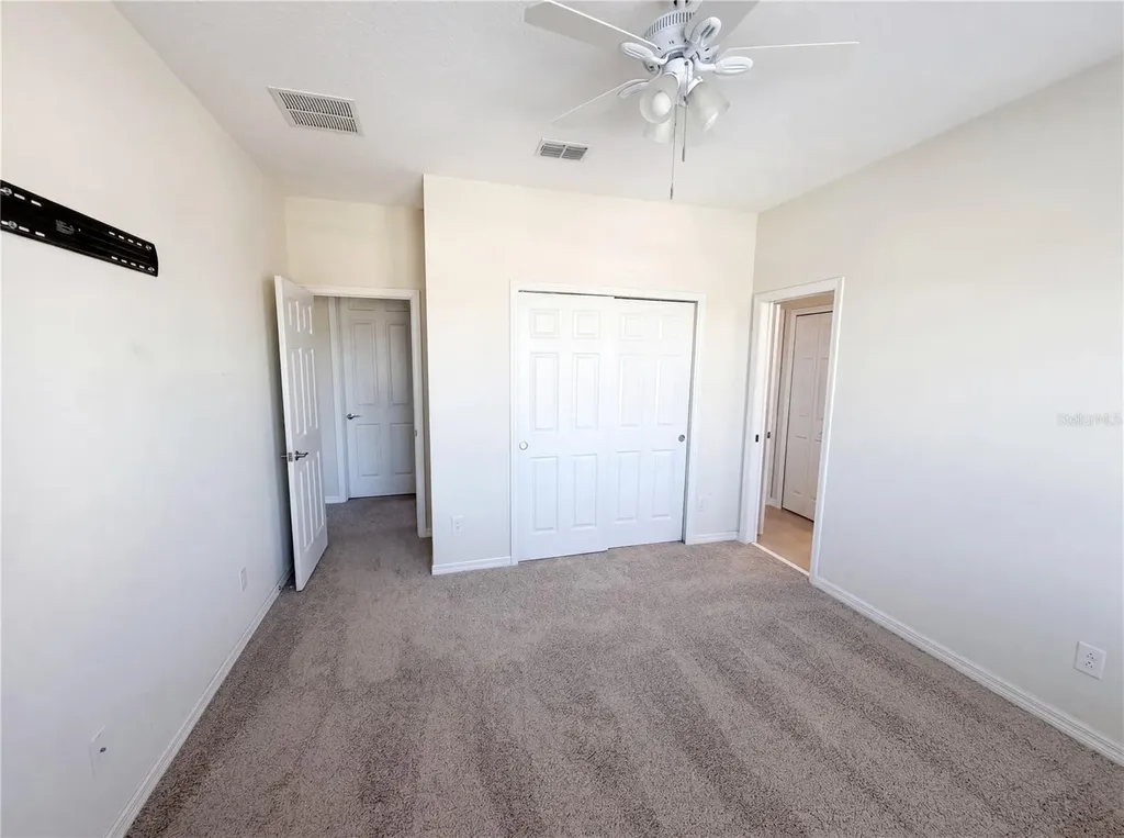 1811 Henley Street Magnolia Square FL 34771
