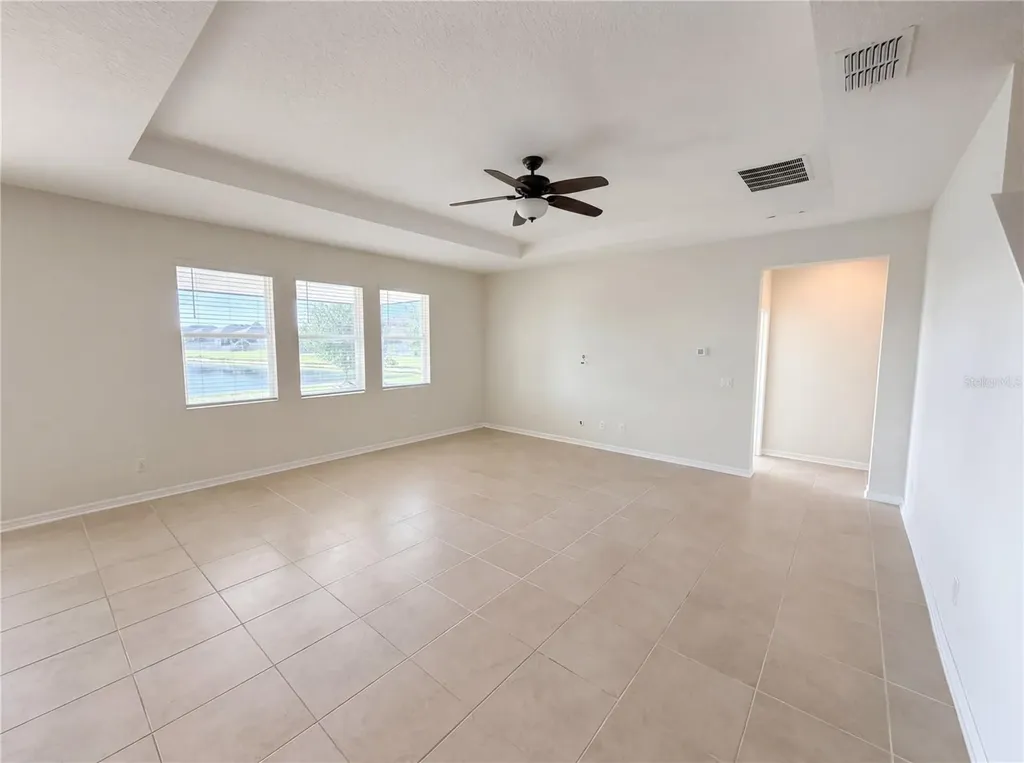 1811 Henley Street Magnolia Square FL 34771