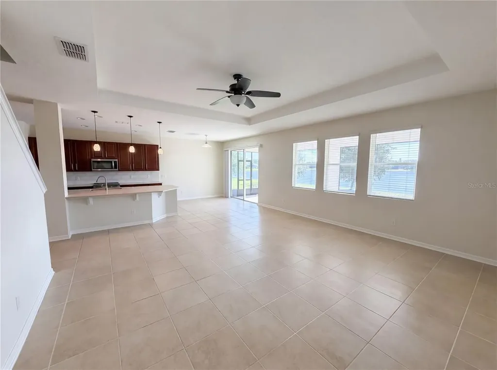 1811 Henley Street Magnolia Square FL 34771
