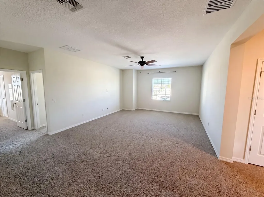 1811 Henley Street Magnolia Square FL 34771