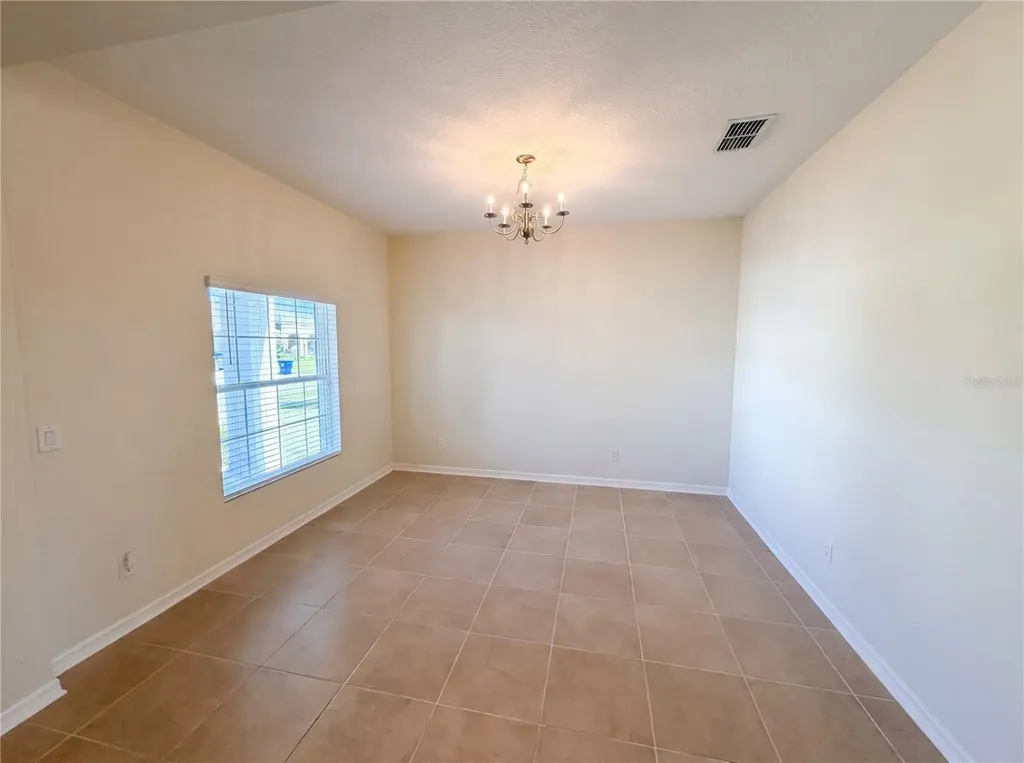 1811 Henley Street Magnolia Square FL 34771