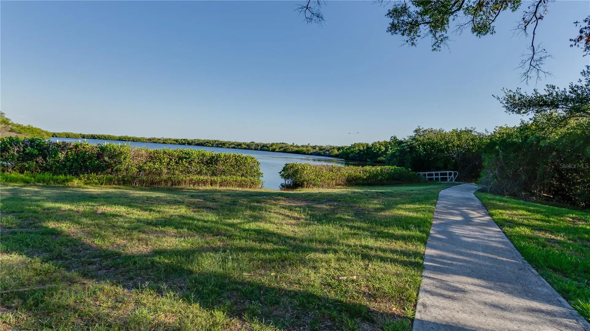 105 Mobbly Bay Drive Oldsmar FL 34677