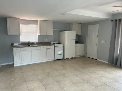 39029 1/2 Kirkland Drive Zephyrhills FL 33542