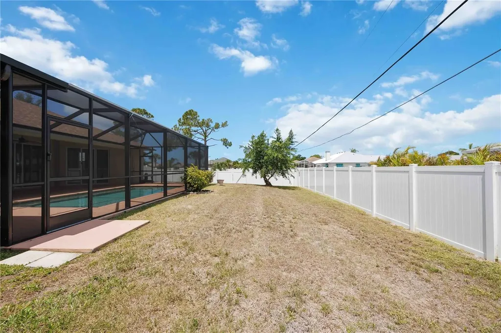 9308 Steubenville Avenue Englewood FL 34224