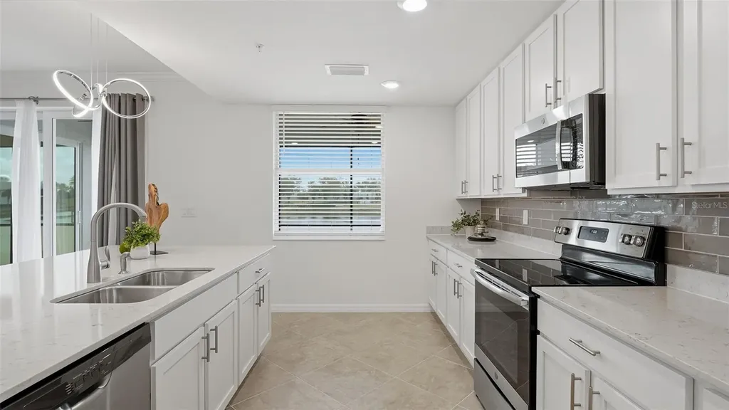 931 Tidewater Shores Loop Bradenton FL 34208