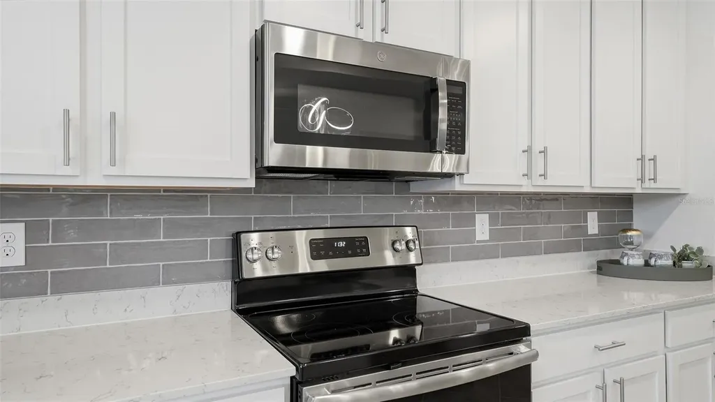 931 Tidewater Shores Loop Bradenton FL 34208