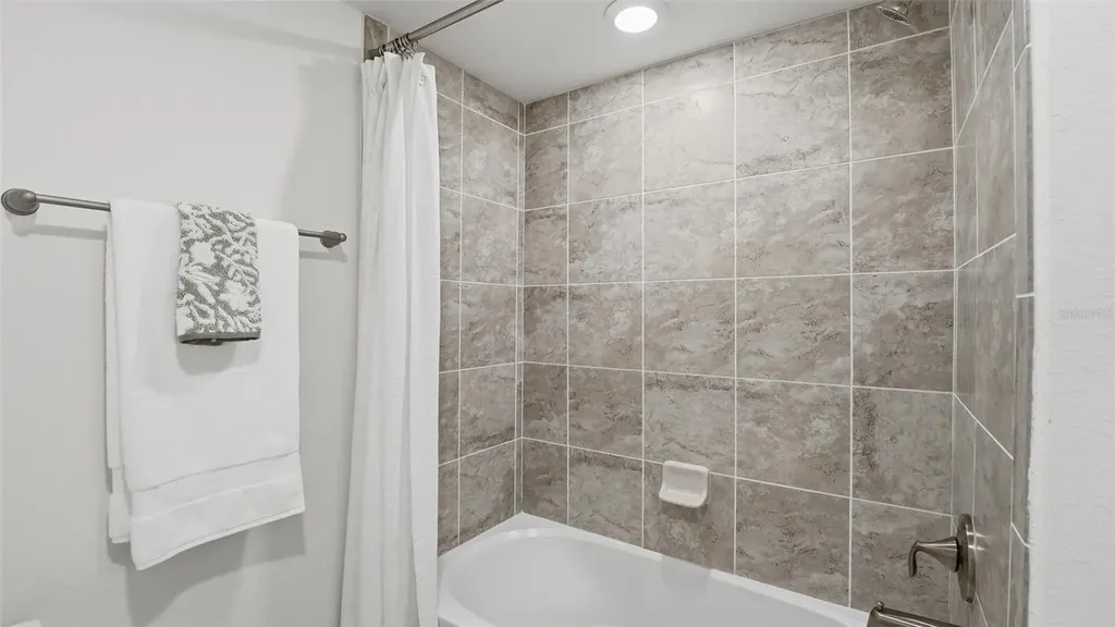 931 Tidewater Shores Loop Bradenton FL 34208
