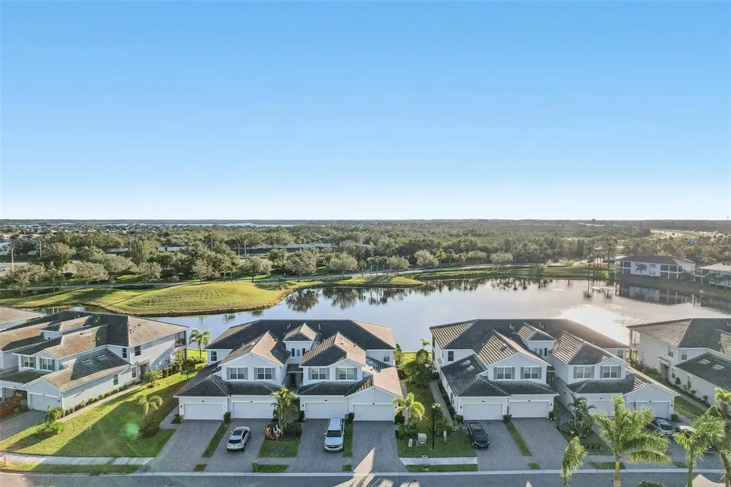 931 Tidewater Shores Loop Bradenton FL 34208