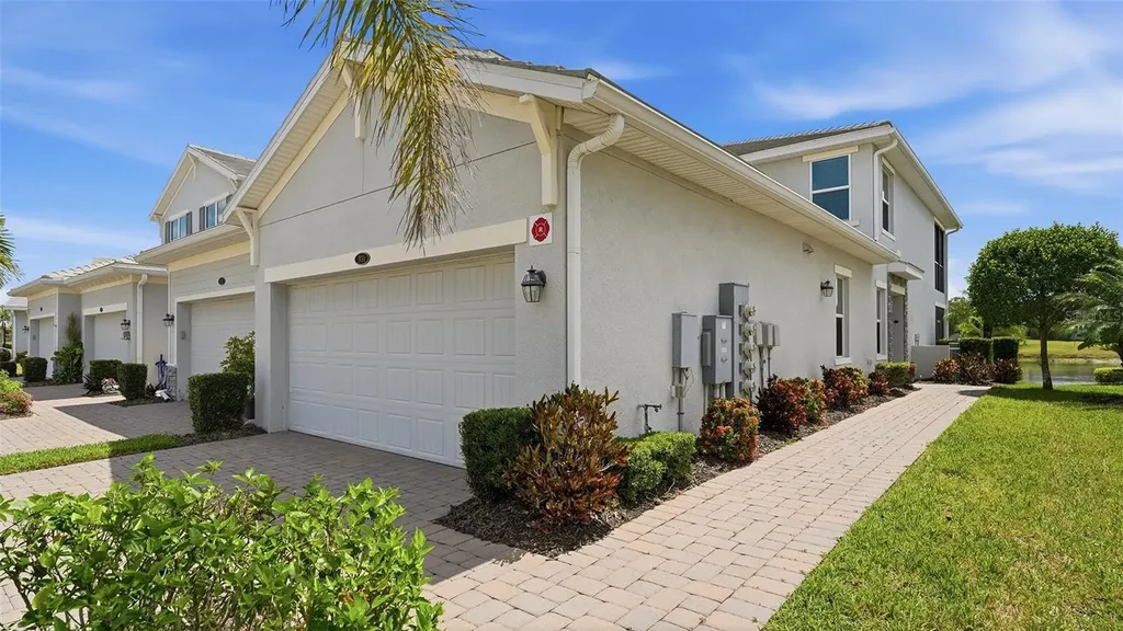 931 Tidewater Shores Loop Bradenton FL 34208
