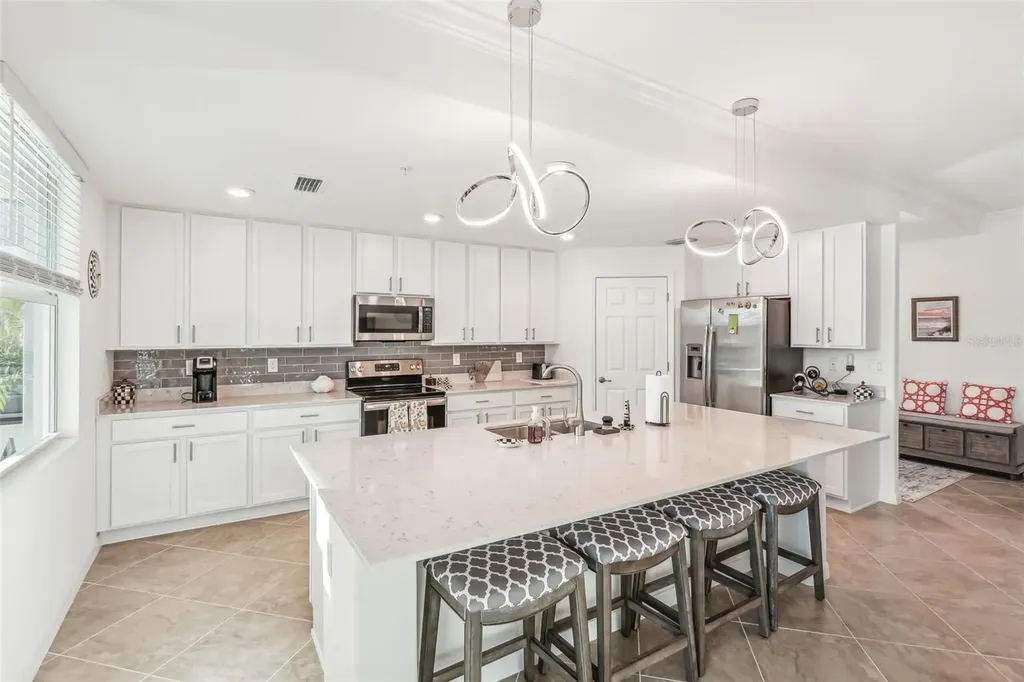 931 Tidewater Shores Loop Bradenton FL 34208