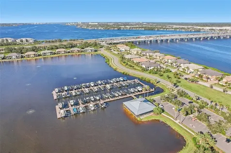 931 Tidewater Shores Loop Bradenton FL 34208