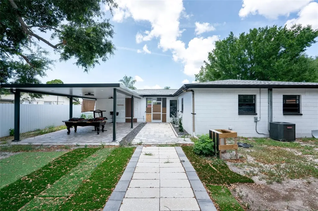 6403 Amundson Street Tampa FL 33634