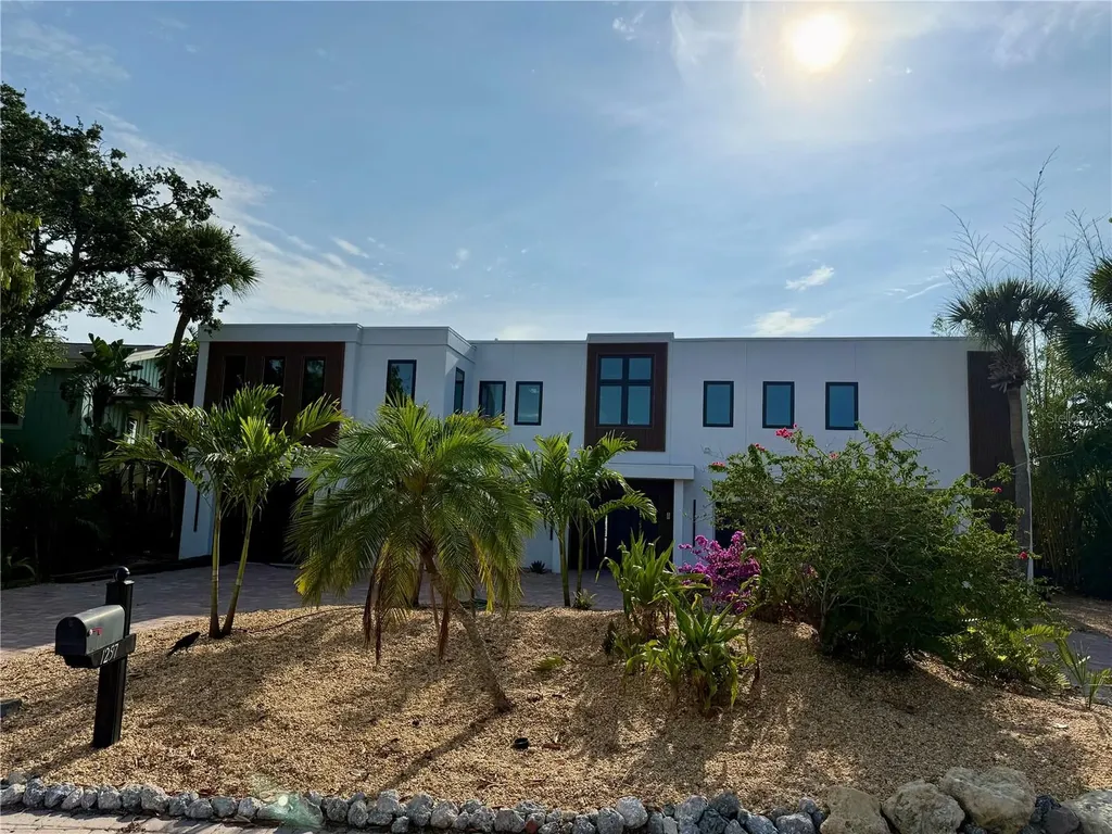 1257 Tree Bay Lane Sarasota FL 34242