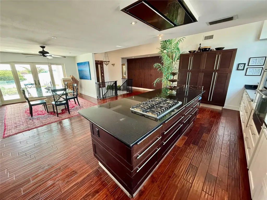 1257 Tree Bay Lane Sarasota FL 34242