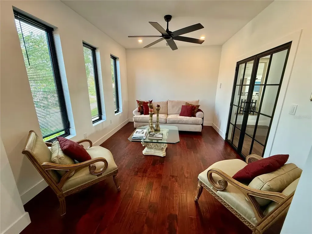 1257 Tree Bay Lane Sarasota FL 34242