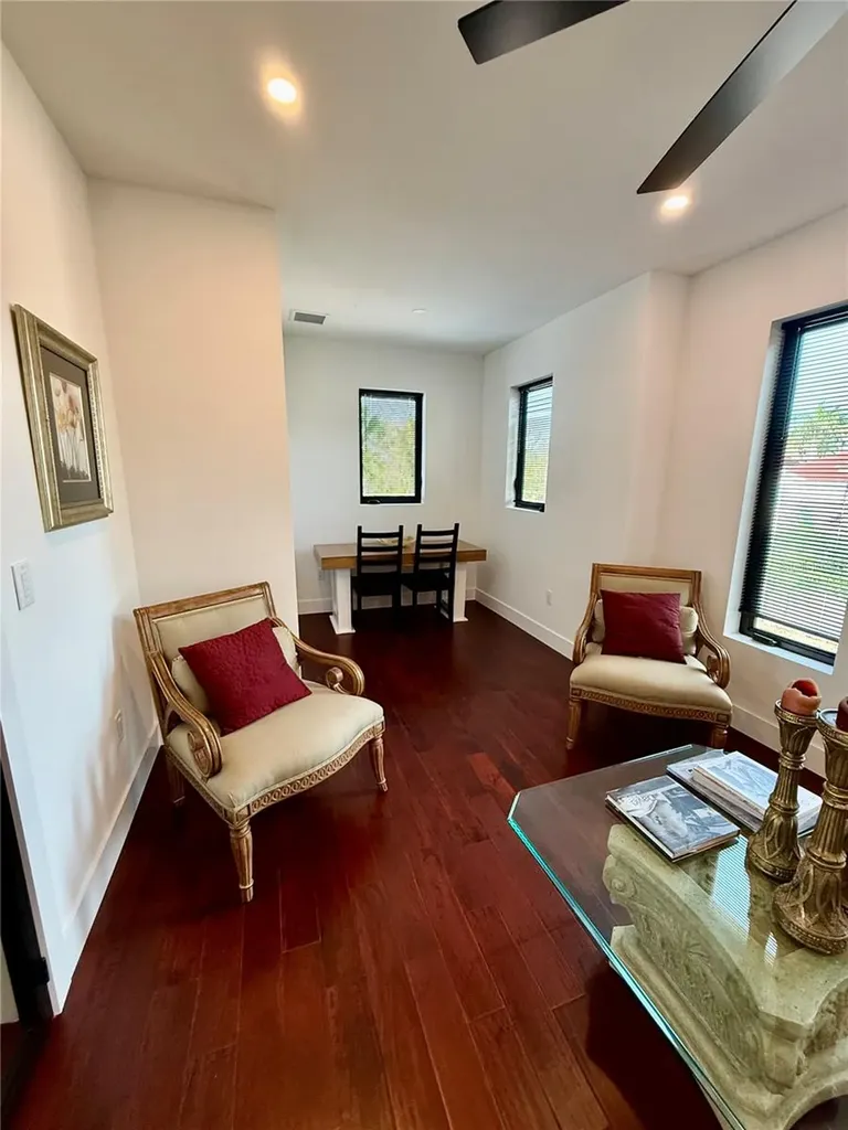 1257 Tree Bay Lane Sarasota FL 34242