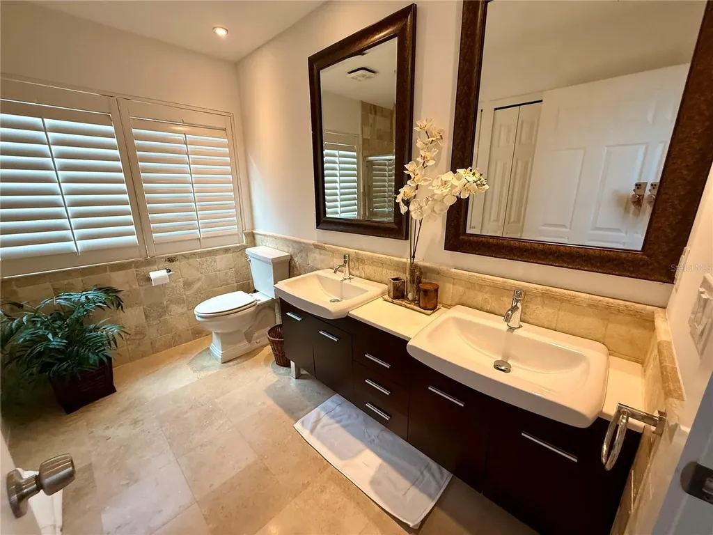 1257 Tree Bay Lane Sarasota FL 34242