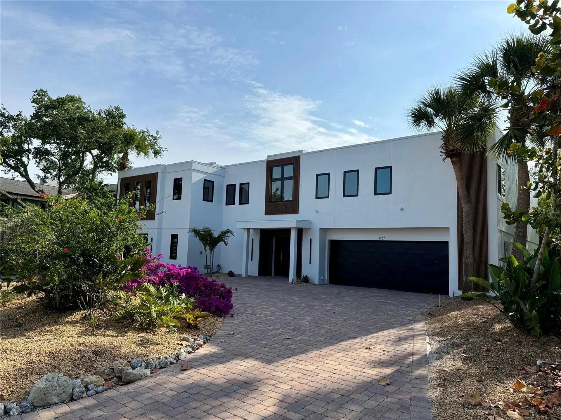 1257 Tree Bay Lane Sarasota FL 34242