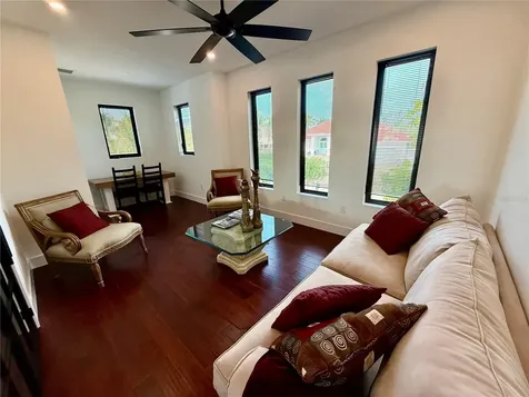 1257 Tree Bay Lane Sarasota FL 34242