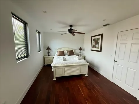 1257 Tree Bay Lane Sarasota FL 34242