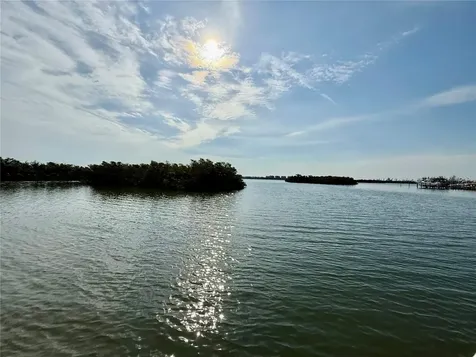 1257 Tree Bay Lane Sarasota FL 34242