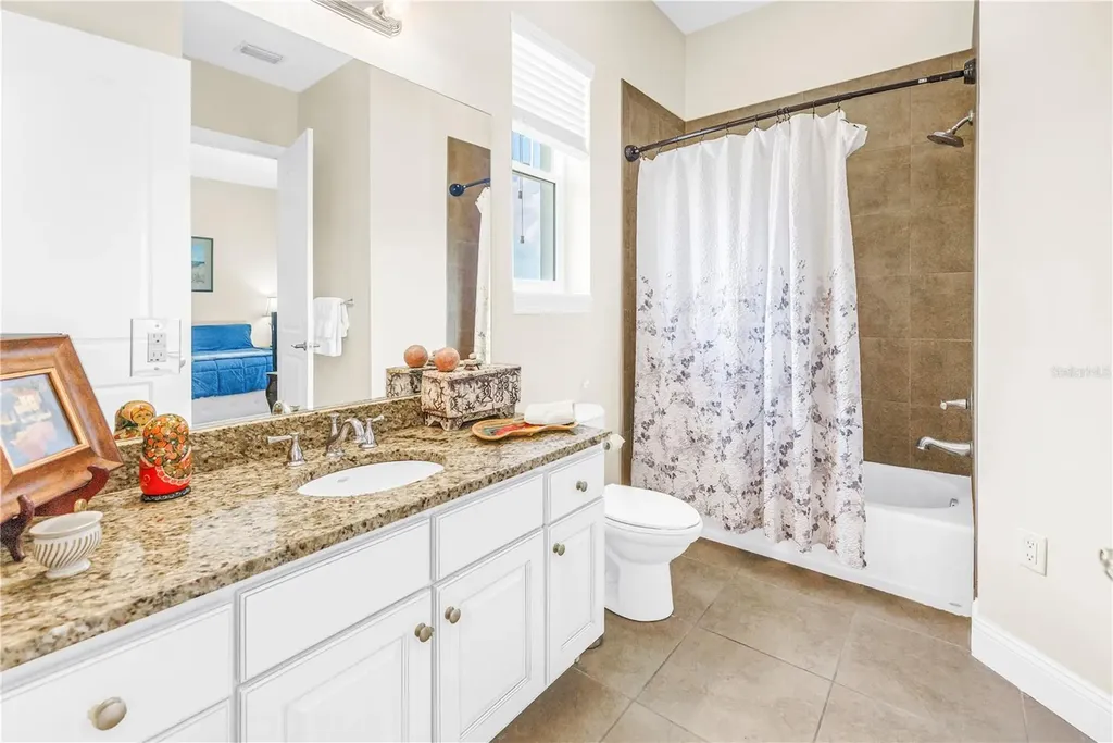 10 Franklin Court S St Petersburg FL 33711