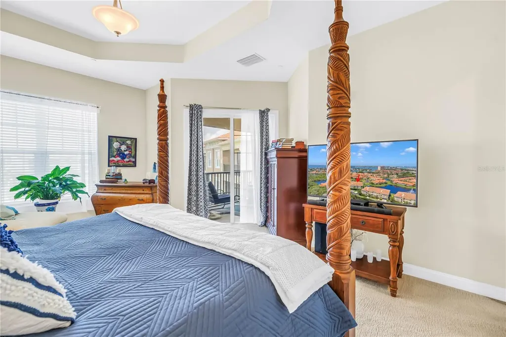 10 Franklin Court S St Petersburg FL 33711