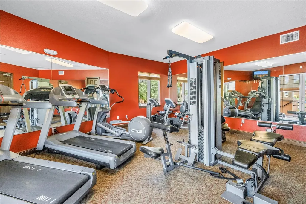 10 Franklin Court S St Petersburg FL 33711