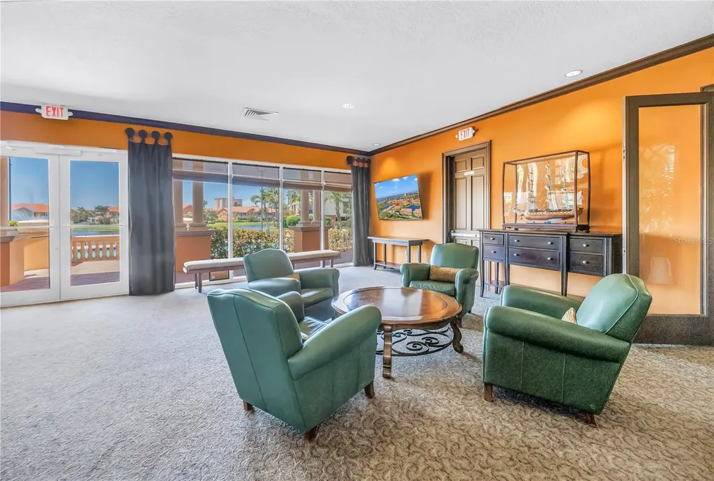 10 Franklin Court S St Petersburg FL 33711