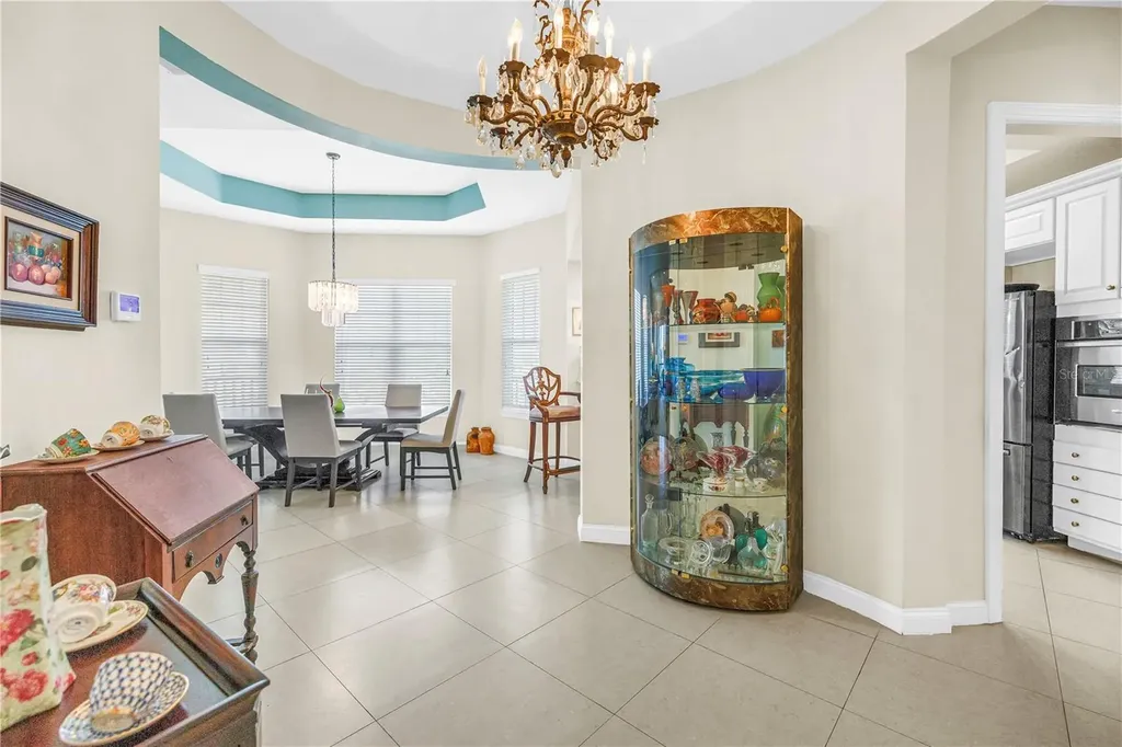 10 Franklin Court S St Petersburg FL 33711