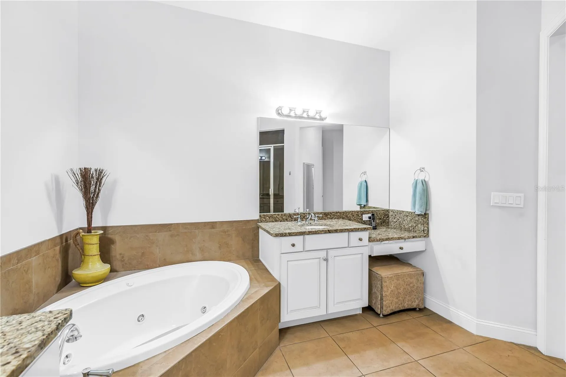 10 Franklin Court S St Petersburg FL 33711
