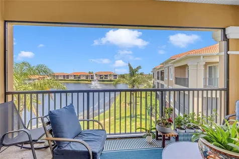 10 Franklin Court S St Petersburg FL 33711