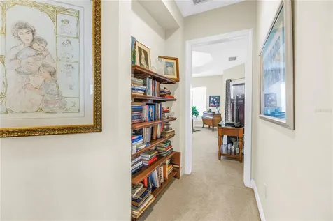 10 Franklin Court S St Petersburg FL 33711