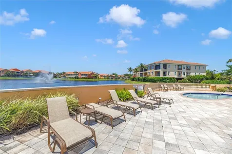 10 Franklin Court S St Petersburg FL 33711