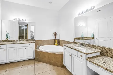 10 Franklin Court S St Petersburg FL 33711