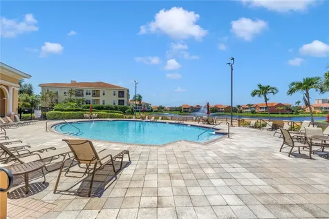 10 Franklin Court S St Petersburg FL 33711