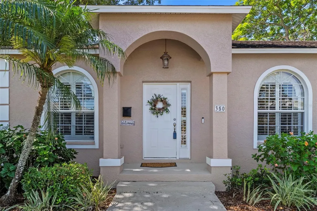 350 47th Avenue N St Petersburg FL 33703