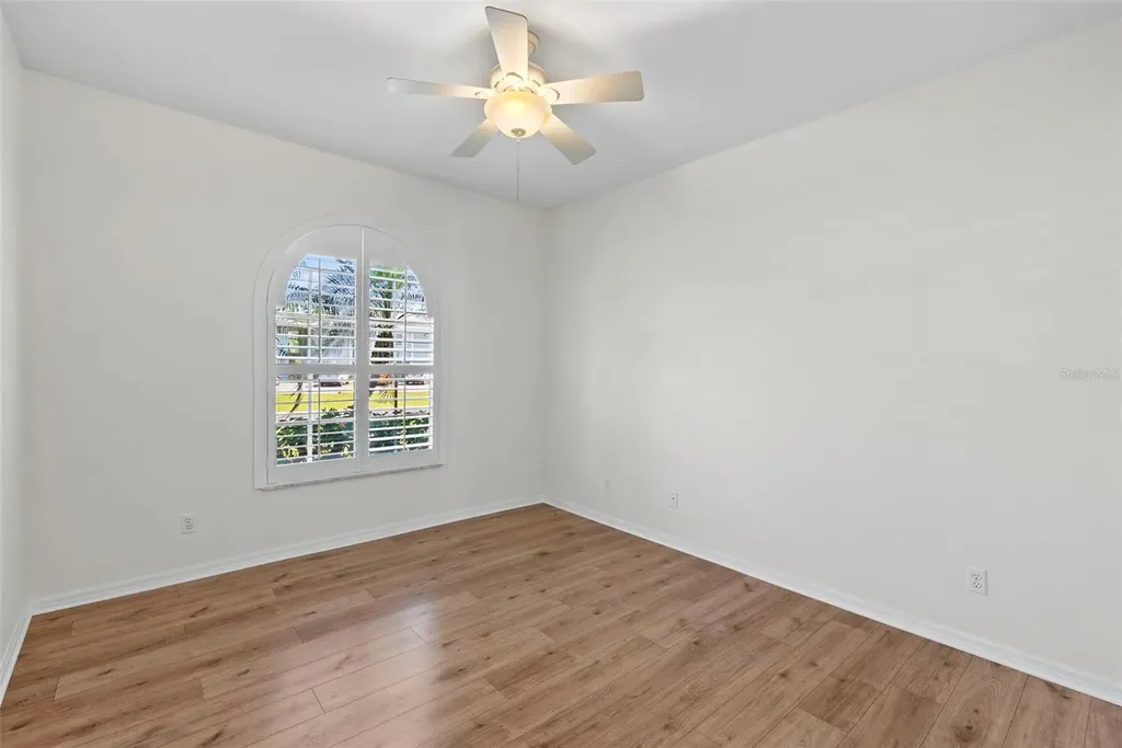 350 47th Avenue N St Petersburg FL 33703