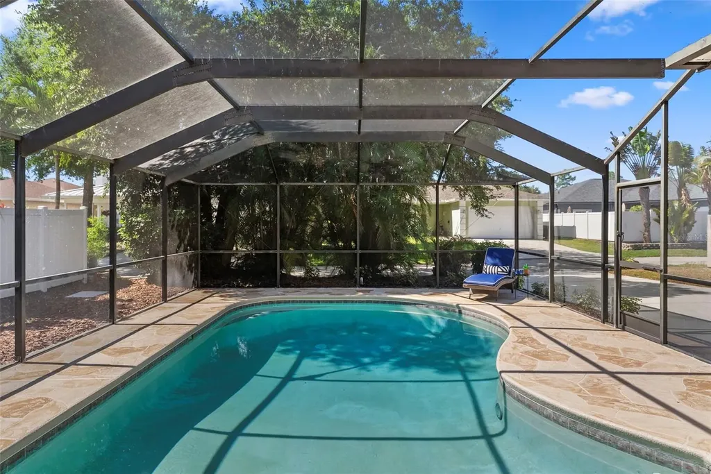 350 47th Avenue N St Petersburg FL 33703