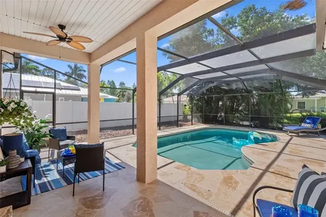 350 47th Avenue N St Petersburg FL 33703