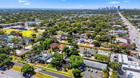350 47th Avenue N St Petersburg FL 33703