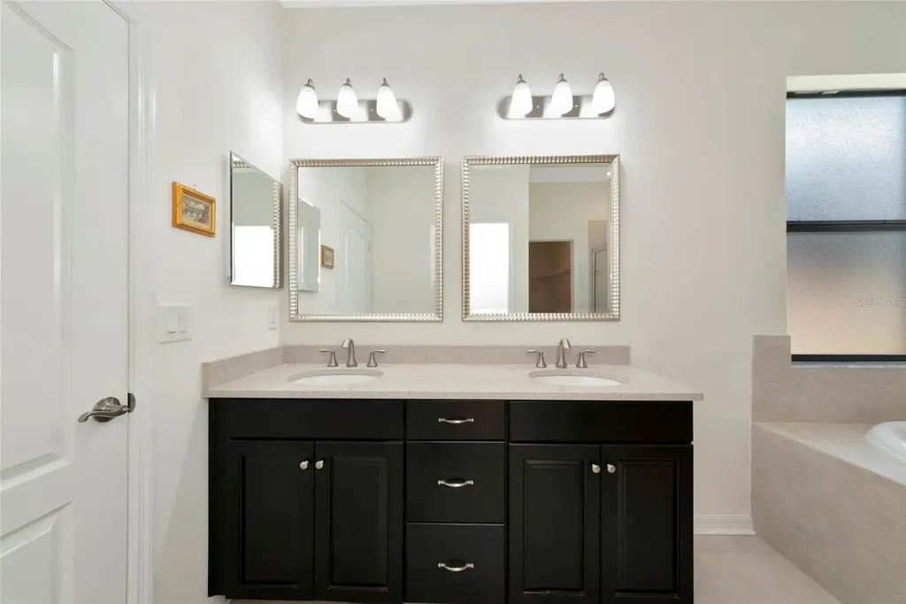 5587 Foxtail Palm Lane Sarasota FL 34233