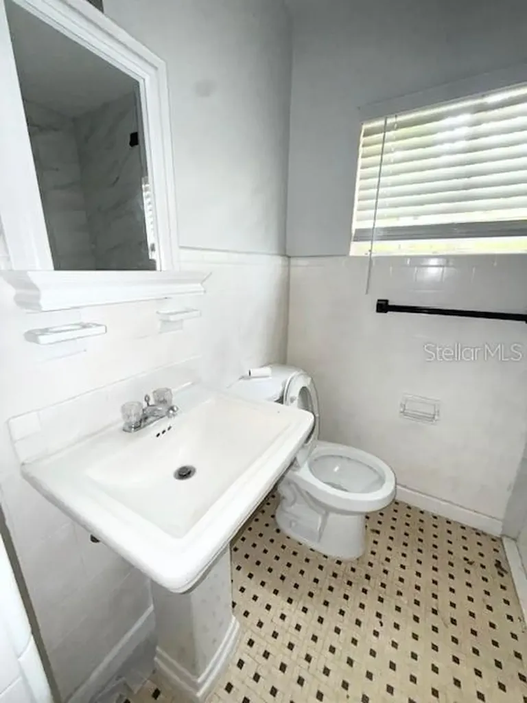1016 Alba Drive Orlando FL 32804
