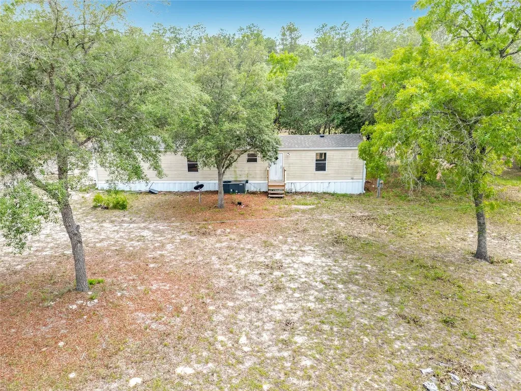 14671 SE 25th Street Morriston FL 32668