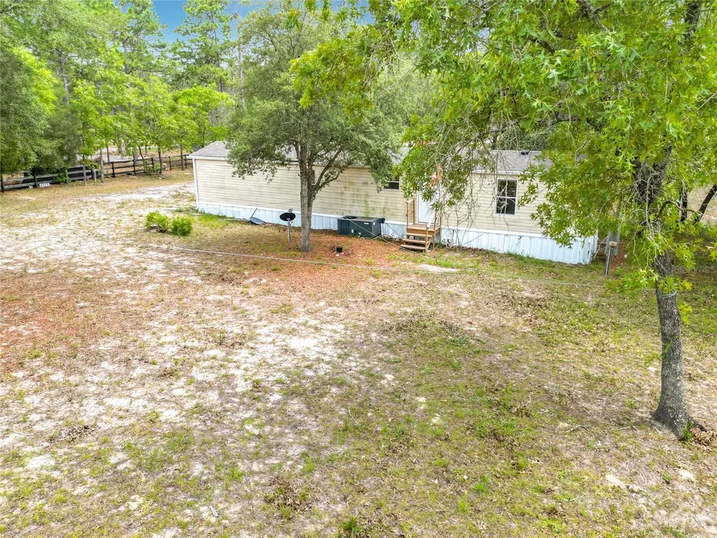 14671 SE 25th Street Morriston FL 32668