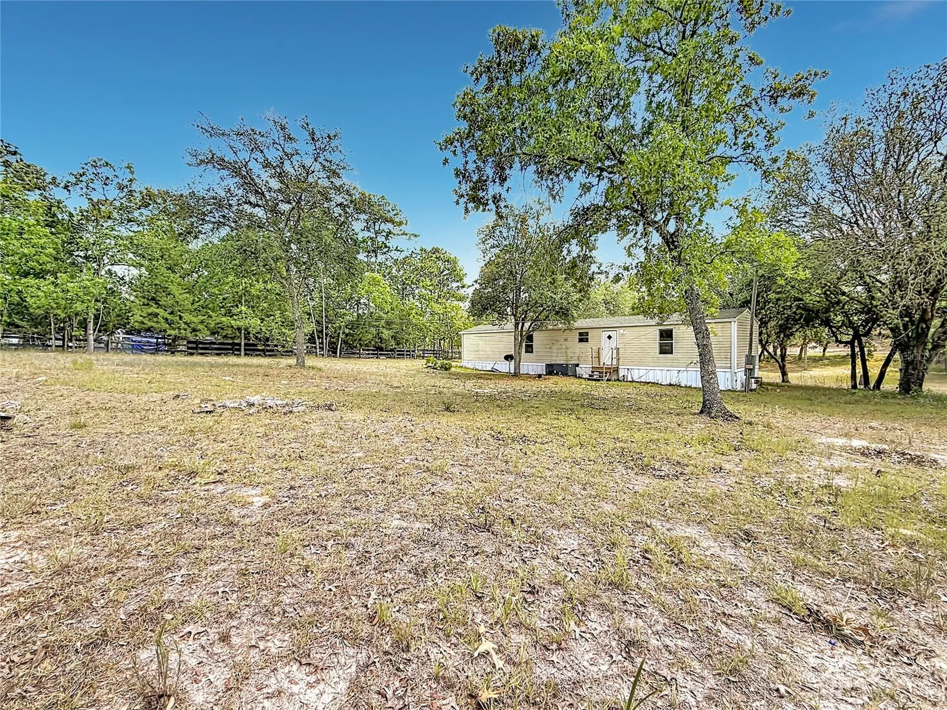 14671 SE 25th Street Morriston FL 32668